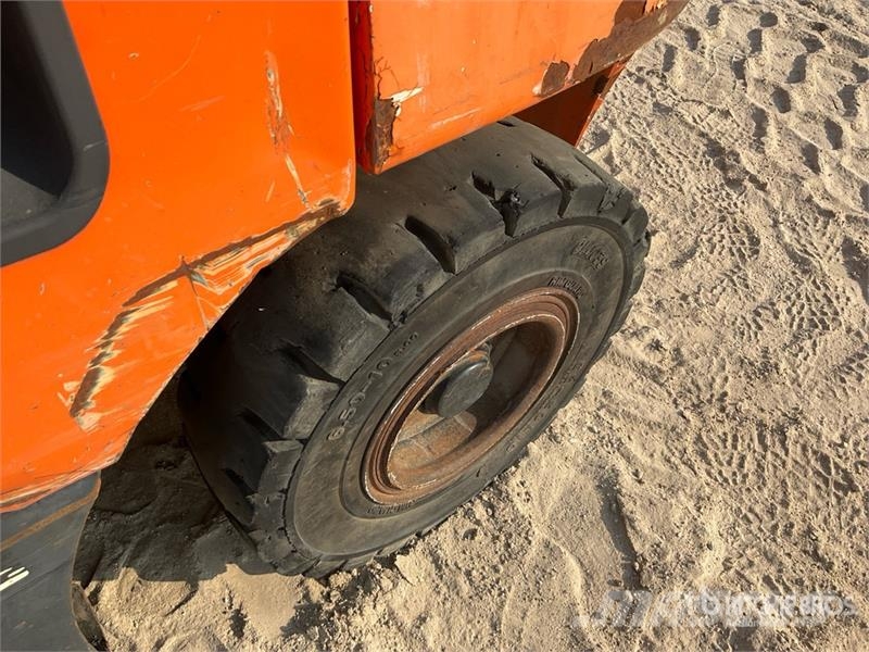 Doosan D30S-5 شاحنات ذات رافعات شوكية - أخرى