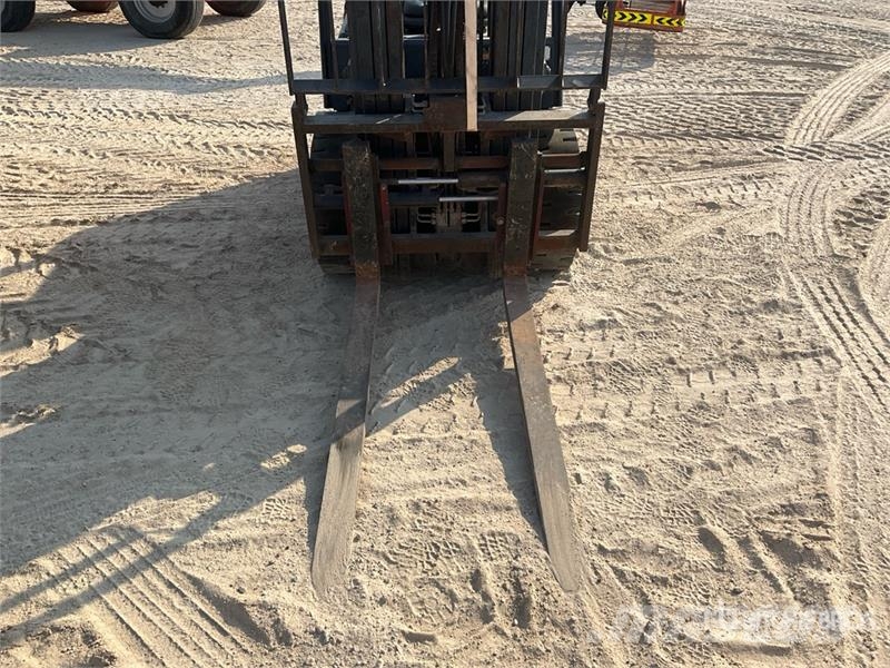 Doosan D30S-5 شاحنات ذات رافعات شوكية - أخرى