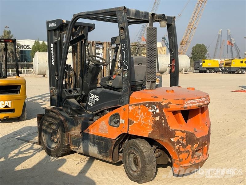 Doosan D35C-7 3.5 ton Forklift شاحنات ذات رافعات شوكية - أخرى