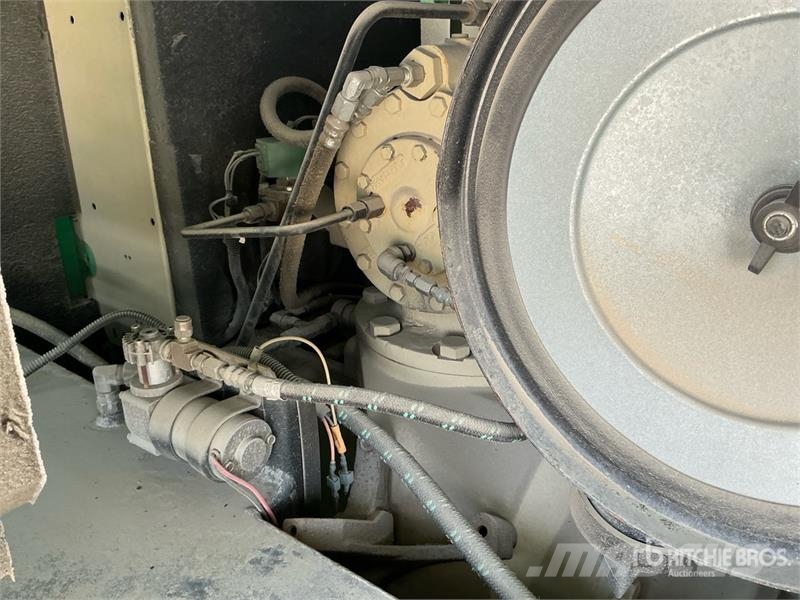 Doosan HP750WCU مكابس