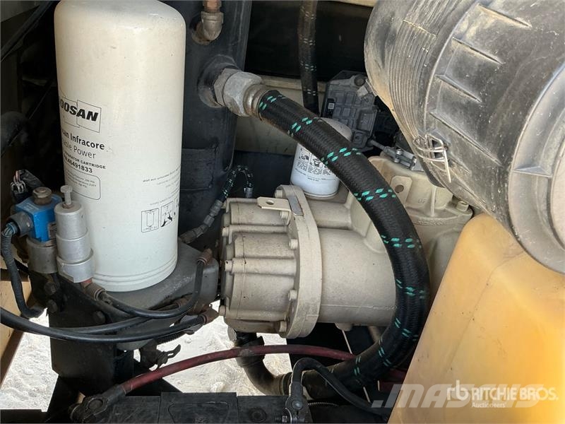 Doosan P260 Mobile Air Compressor مكابس