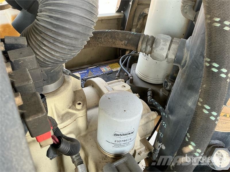 Doosan P260 Mobile Air Compressor مكابس