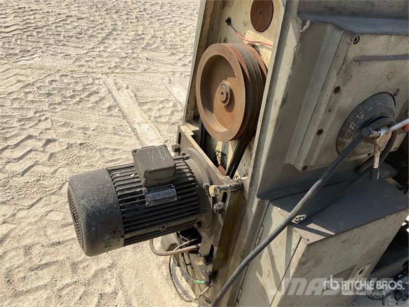 Electric Milling Machine w/ Heavy Duty Radial Arm Drugi deli