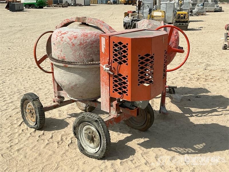 Electric Quantity of (2) Portable Concrete Mixer Polovne mešalice