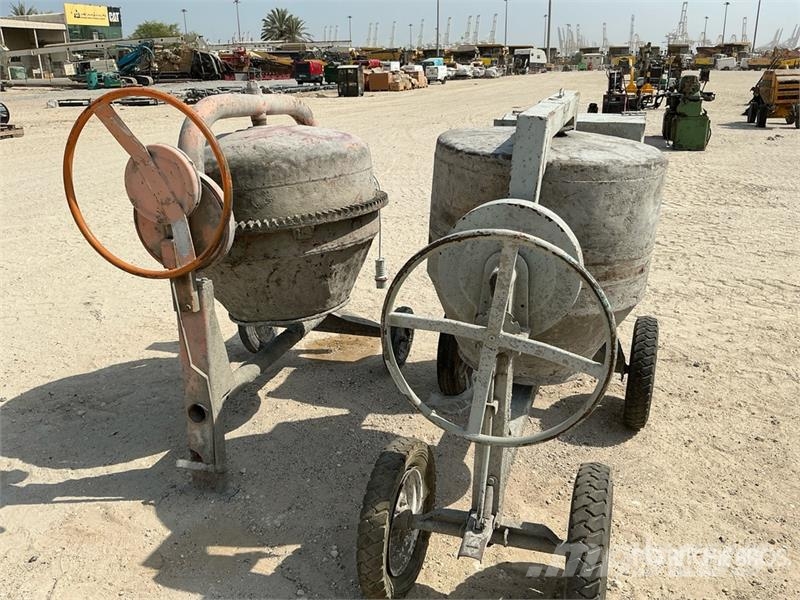 Electric Quantity of (2) Portable Concrete Mixer Polovne mešalice