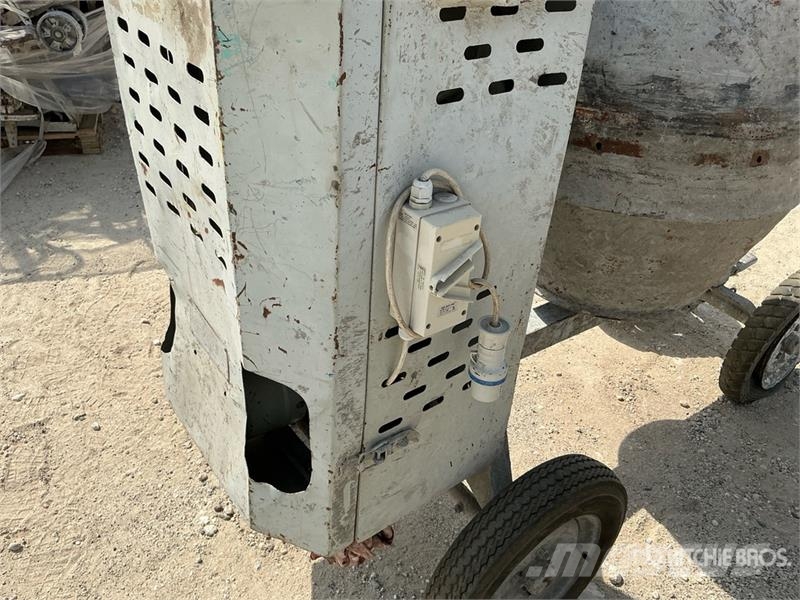 Electric Quantity of (2) Portable Concrete Mixer Polovne mešalice