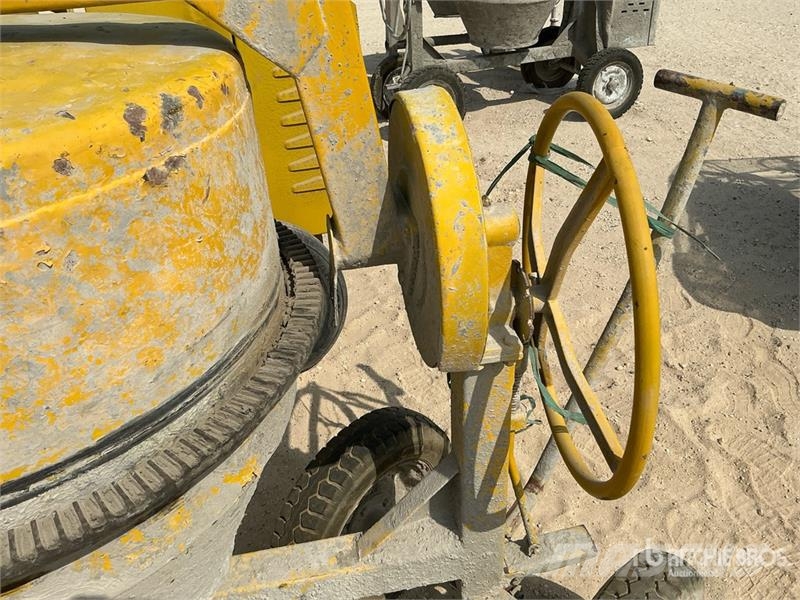 Electric Quantity of (2) Portable Concrete Mixer Polovne mešalice