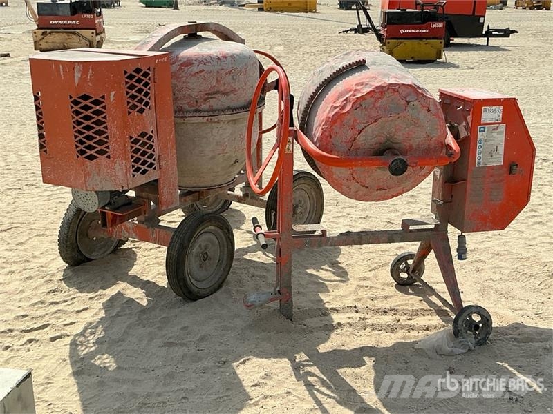 Electric Quantity of (2) Portable Concrete Mixer Polovne mešalice