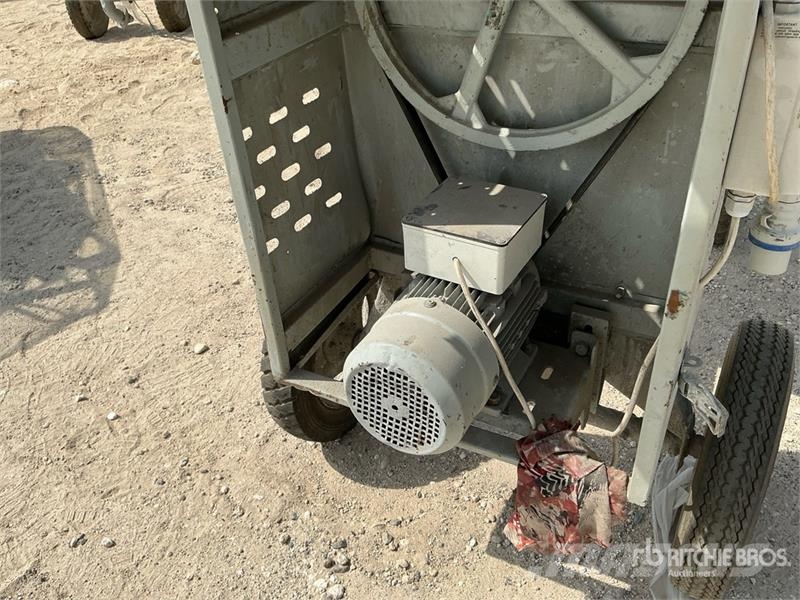 Electric Quantity of (2) Portable Concrete Mixer Polovne mešalice