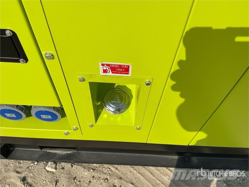  Elektra EL80 80 kVA Skid-Mounted Generator Set (Un مولدات ديزل