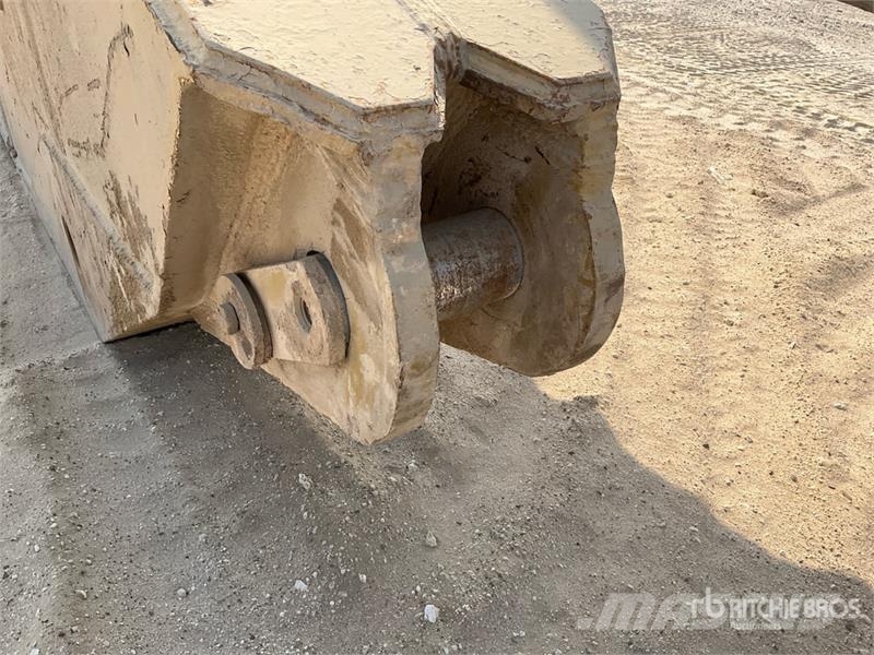Excavator 12.5 M Long Reach Boom & Stick - Fits 80 Drugi deli