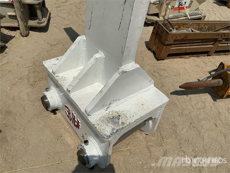  Excavator Ripper - Fits 40 ton excavators (Unused) خداشات