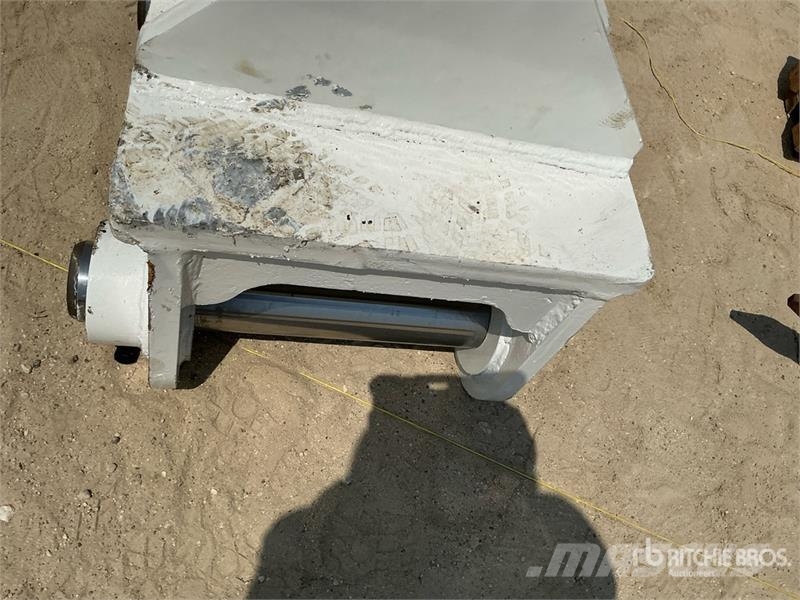  Excavator Ripper - Fits 40 ton excavators (Unused) خداشات