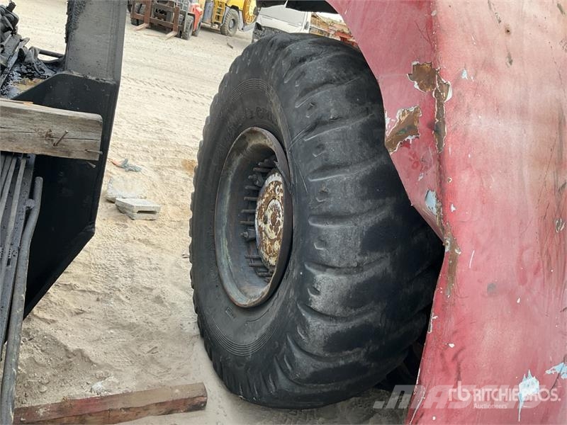 Fantuzzi CS45KM 45 ton Container Handler (Inoperable) Sähkötrukit