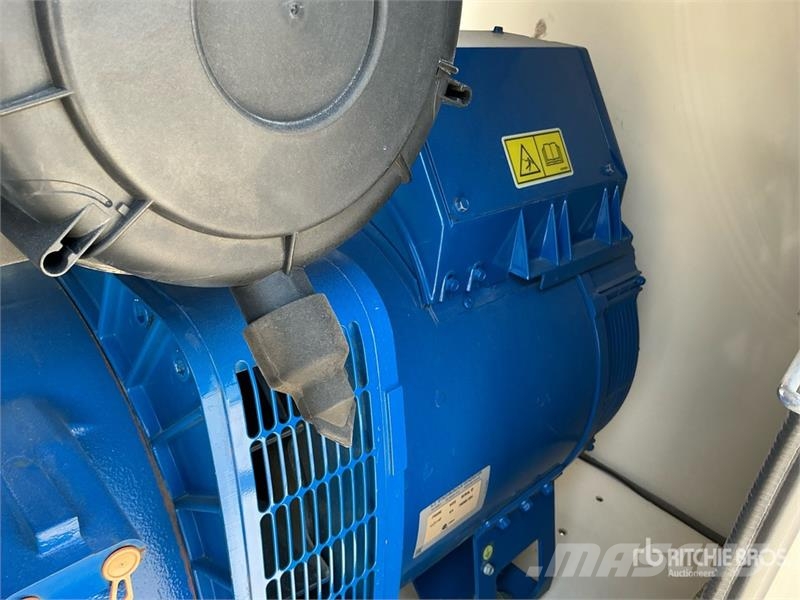 FG Wilson p110-3 110 kVA Skid-Mounted Generator Set Dízel áramfejlesztők
