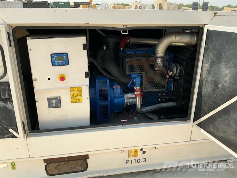 FG Wilson p110-3 110 kVA Skid-Mounted Generator Set Dízel áramfejlesztők