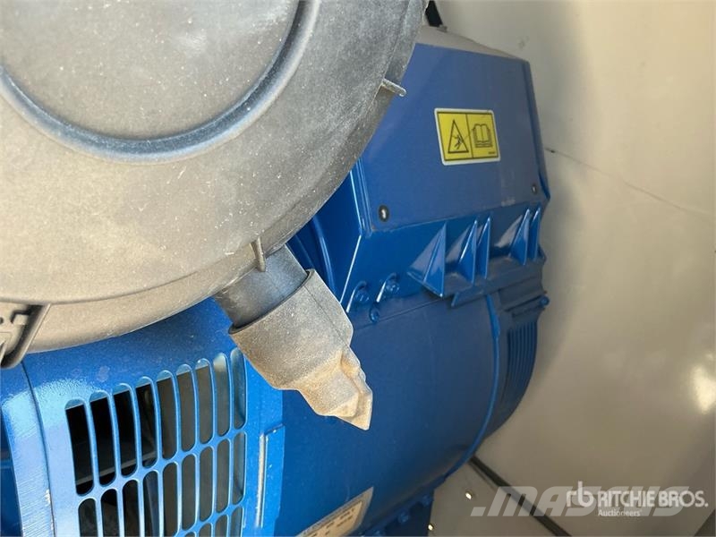 FG Wilson p110-3 110 kVA Skid-Mounted Generator Set Dízel áramfejlesztők