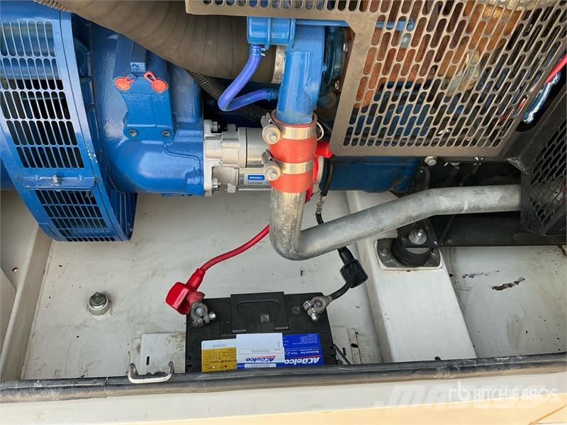 FG Wilson p110-3 110 kVA Skid-Mounted Generator Set Dízel áramfejlesztők