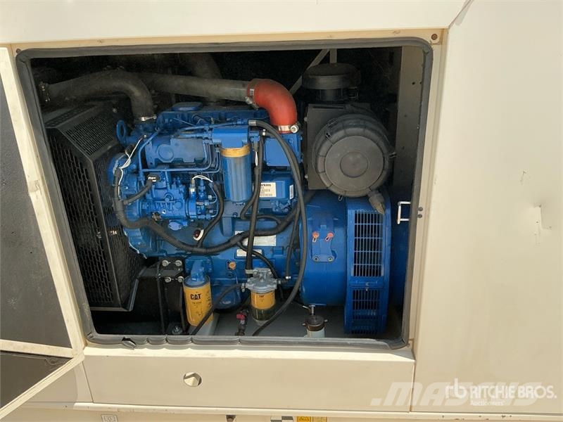 FG Wilson p110-3 110 kVA Skid-Mounted Generator Set Dízel áramfejlesztők