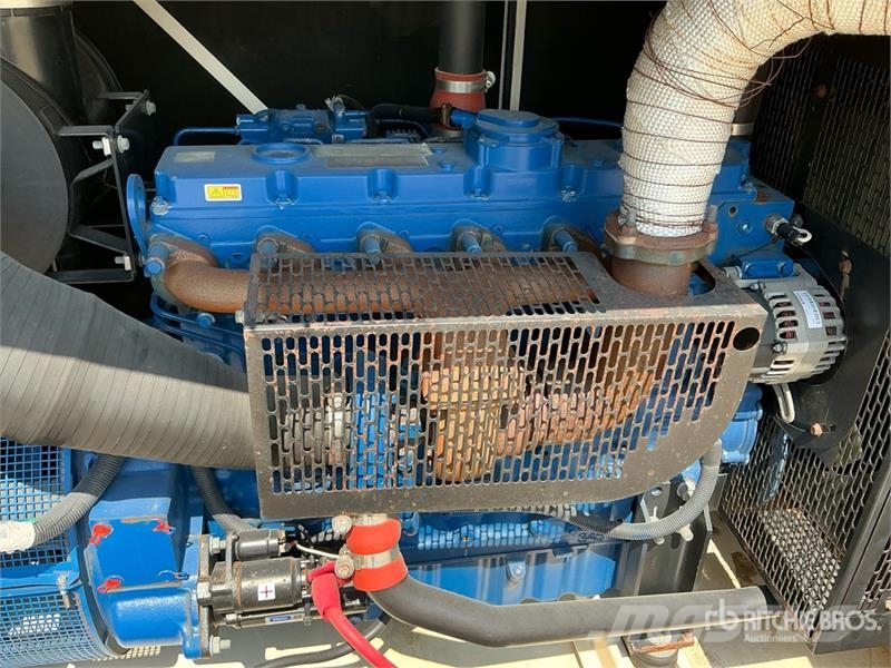 FG Wilson P200-3 200 kVA Skid-Mounted Generator Set مولدات ديزل