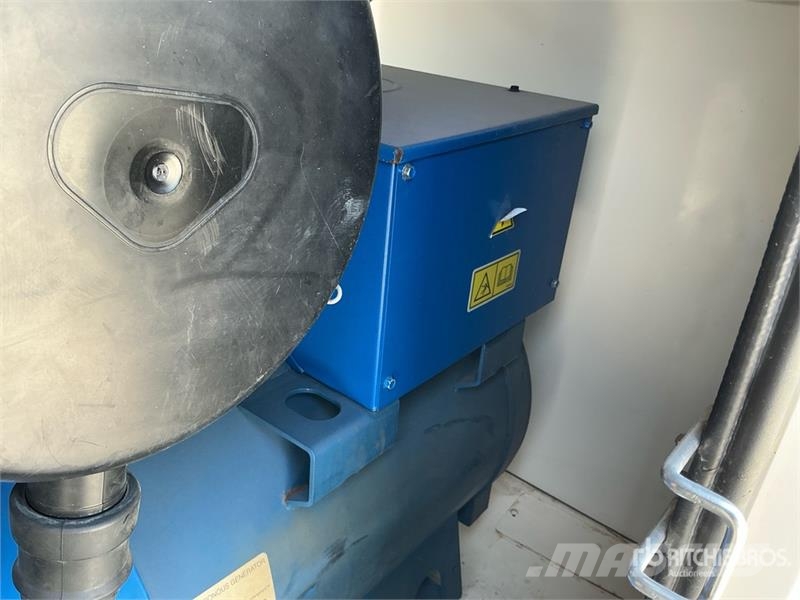 FG Wilson P200-3 200 kVA Skid-Mounted Generator Set مولدات ديزل