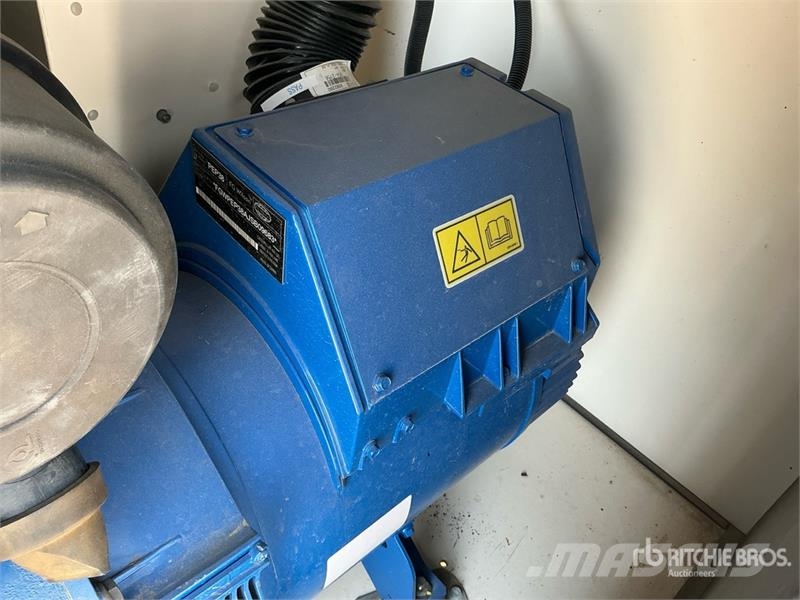 FG Wilson P50-5 56.3 kVA Skid-Mounted Generator Set Dízel áramfejlesztők