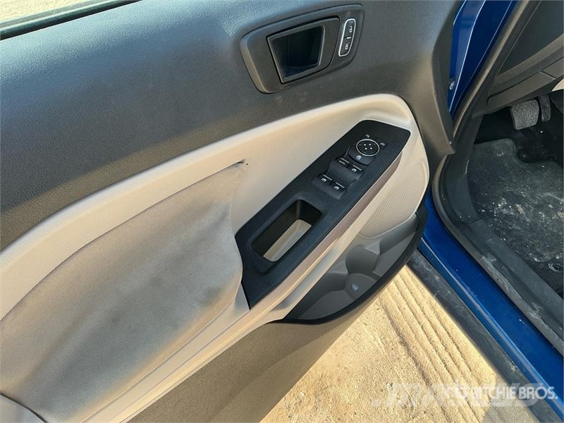 Ford ECO SPORT 2WD SUV (Inoperable) سيارات