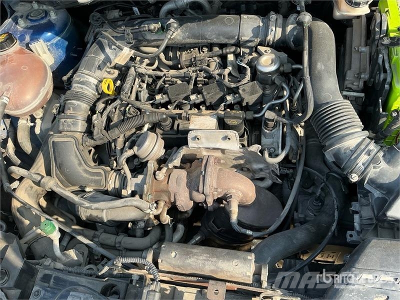 Ford ECO SPORT 2WD SUV (Inoperable) سيارات