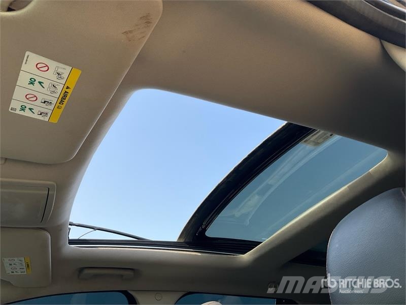 Ford EDGE AWD SUV Automobily