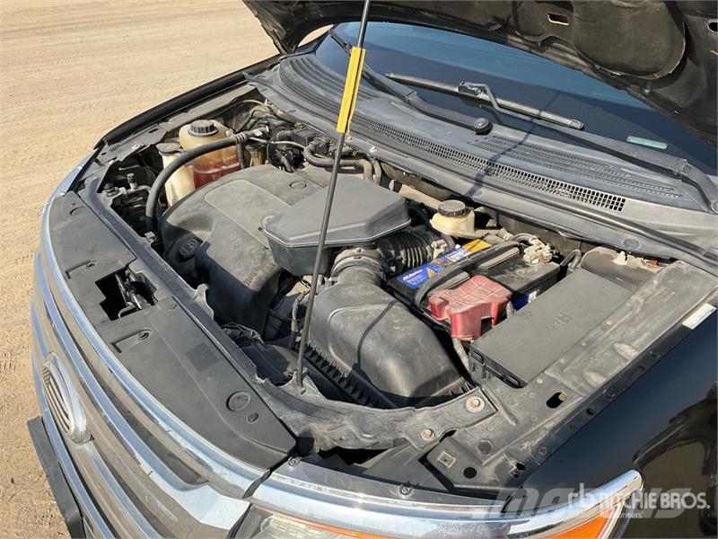 Ford EDGE AWD SUV Automobily