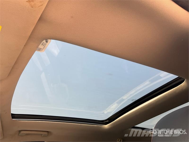 Ford EDGE AWD SUV Automobily