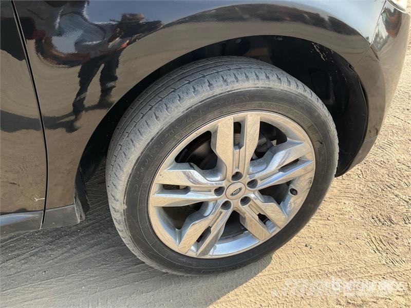 Ford EDGE AWD SUV Automobily