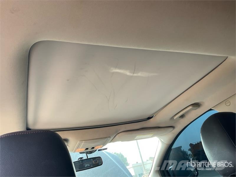 Ford EDGE AWD SUV Automobily