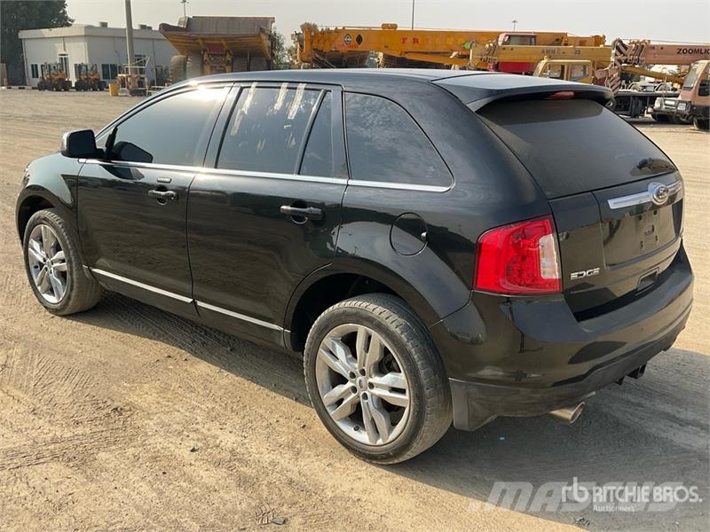 Ford EDGE AWD SUV Automobily