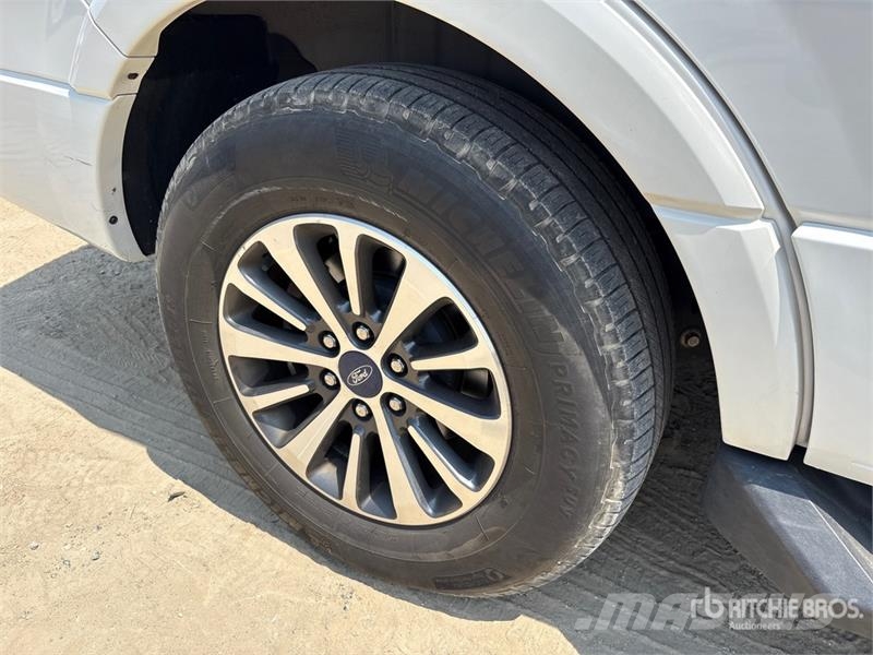 Ford Expedition 4x4 SUV Cars