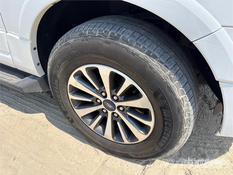 Ford Expedition XLT 4x4 SUV سيارات