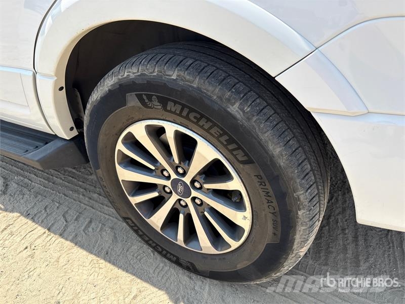 Ford Expedition XLT 4x4 SUV سيارات