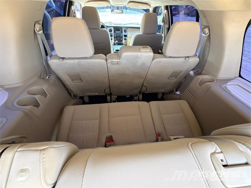 Ford Expedition XLT 4x4 SUV سيارات