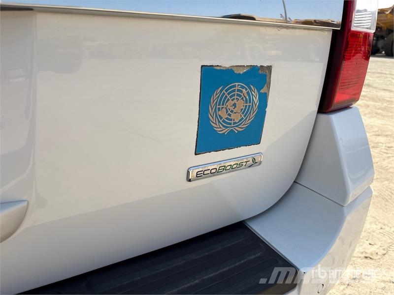 Ford Expedition XLT 4x4 SUV سيارات
