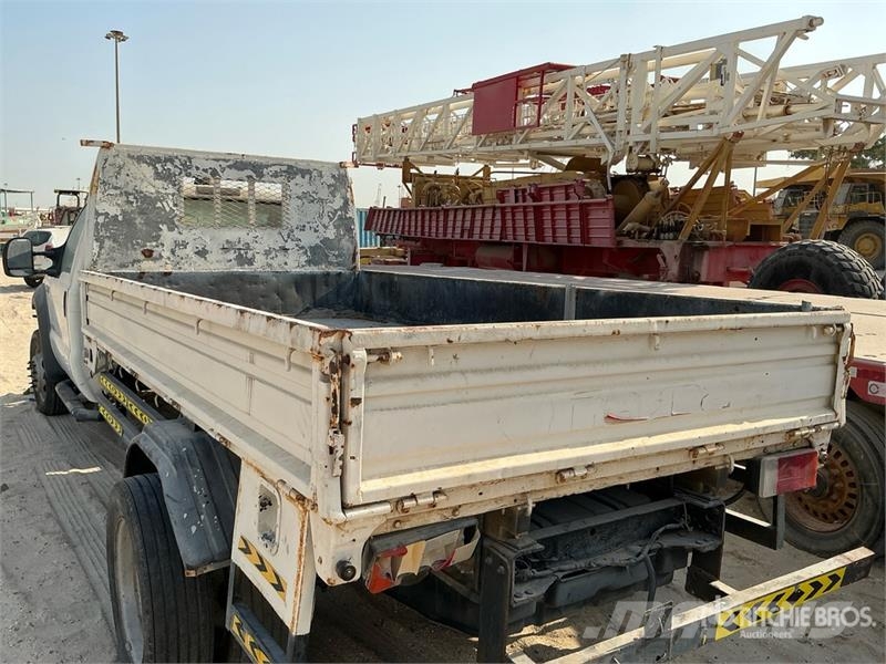 Ford F-450 4x4 Pickup (Inoperable) Egyéb