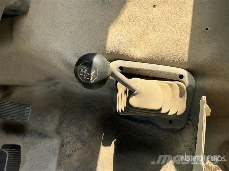 Ford F-450 4x4 Pickup (Inoperable) Egyéb