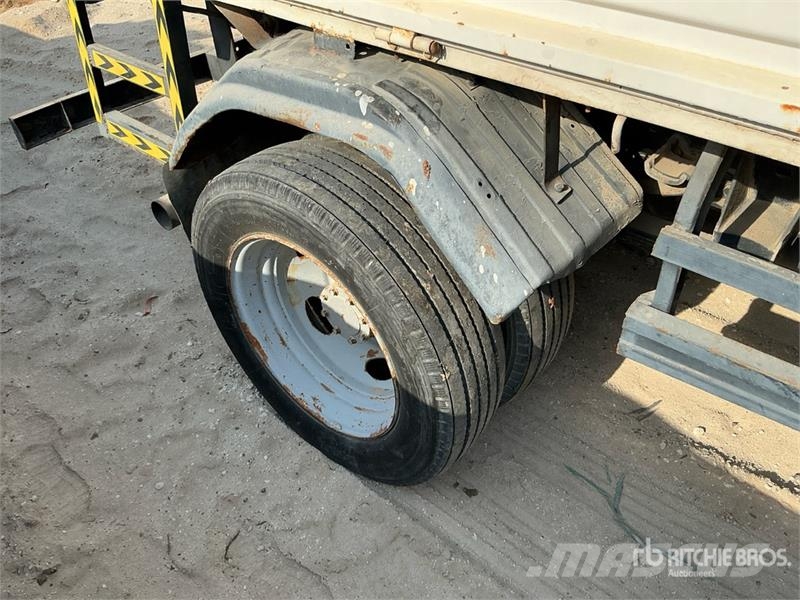 Ford F-450 4x4 Pickup (Inoperable) Egyéb