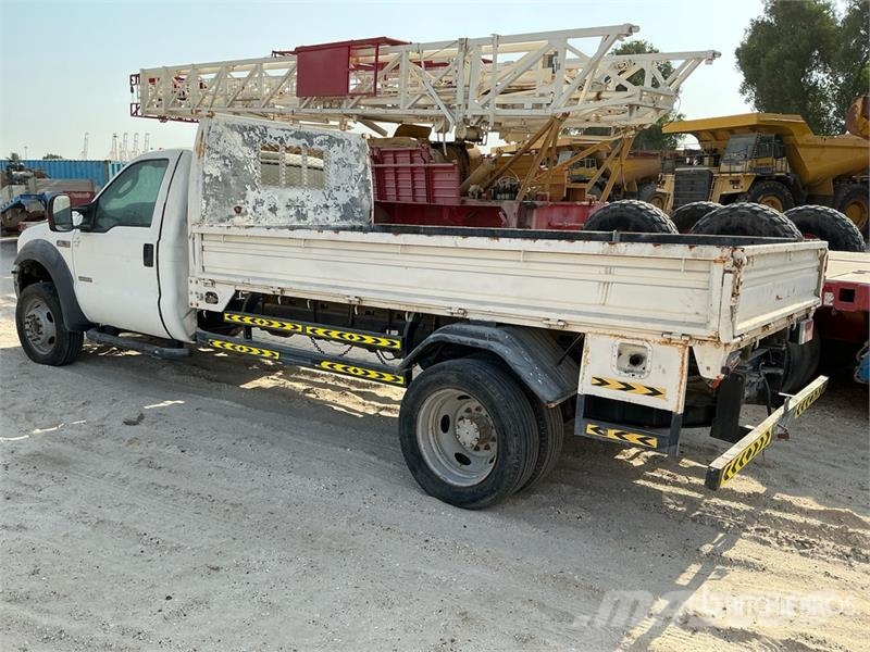 Ford F-450 4x4 Pickup (Inoperable) Egyéb
