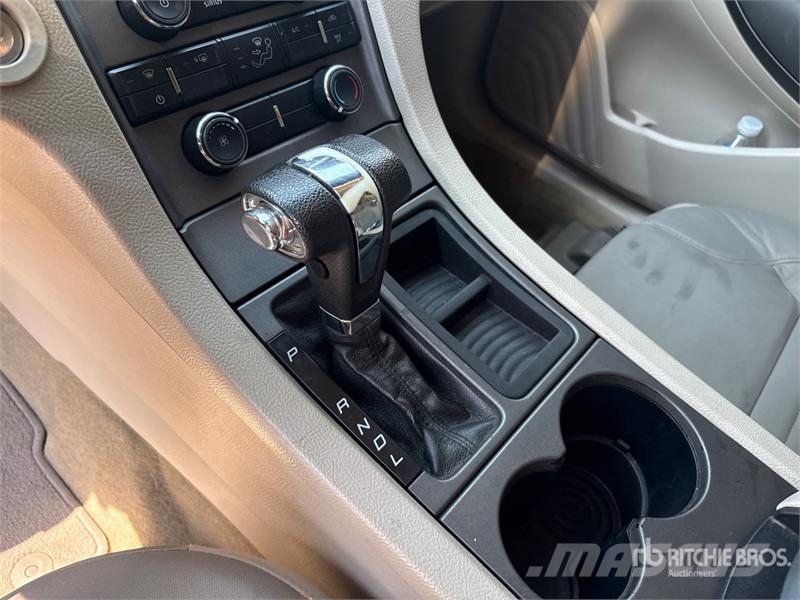 Ford Taurus Automobile سيارات