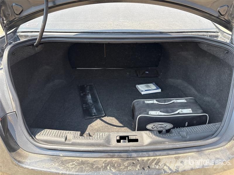 Ford Taurus Automobile سيارات