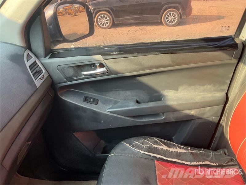 Foton Tunland 4x2 Crew Cab Pickup Drugi