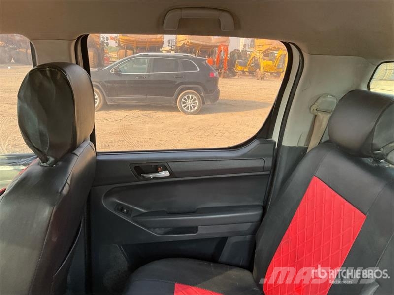 Foton Tunland 4x2 Crew Cab Pickup Drugi