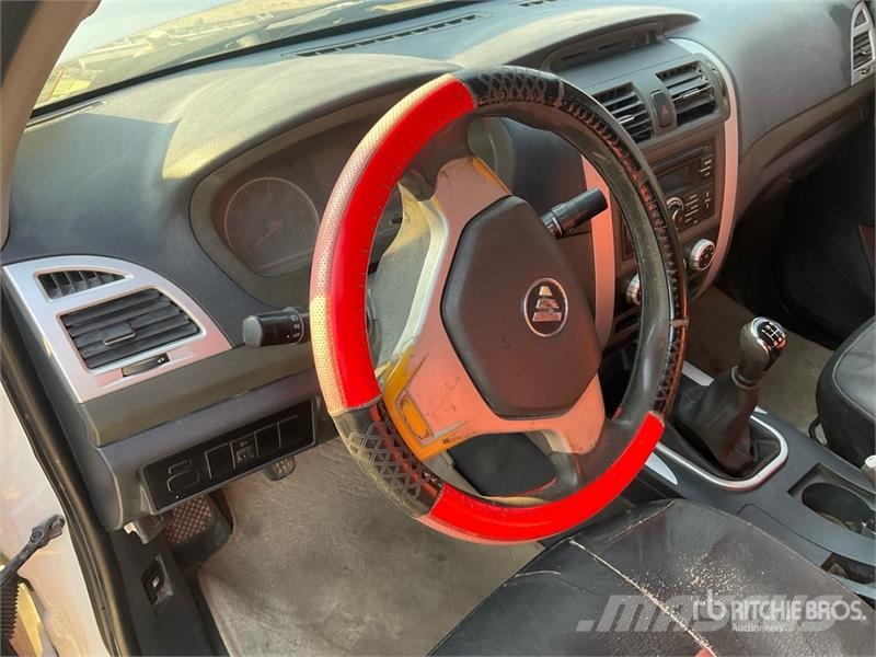 Foton Tunland 4x2 Crew Cab Pickup Drugi