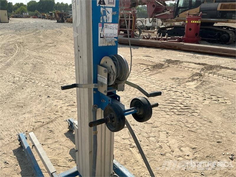 Genie SLA-15 Vertical Mast Lift Vertikálne stĺpové výťahy