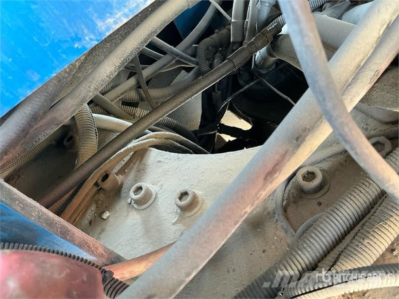 Genie Z80/60 4WD Diesel Articulating Boom Lift (Inoperab Iseliikuvad poomtõstukid